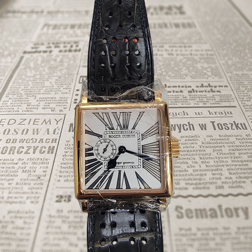 ROGER DUBUIS 18K黃金Golden Square手錶