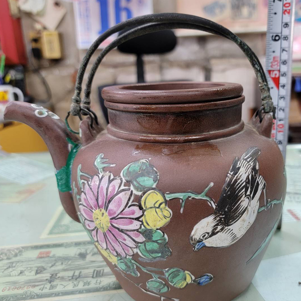 宜興紫砂壺-加彩花卉