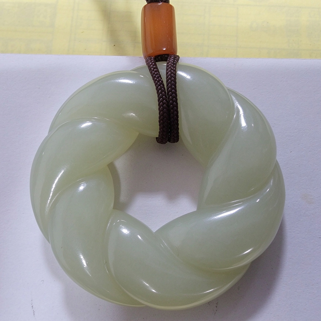 和田玉(和闐玉)麻花扣隨身墜飾