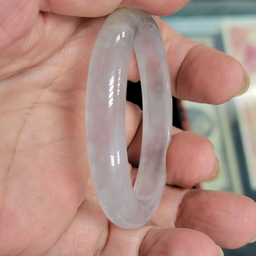 緬甸玉A貨翡翠（玻璃種）